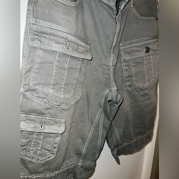 Men’s Darring USA Cargo Shorts - Picture 2 of 5